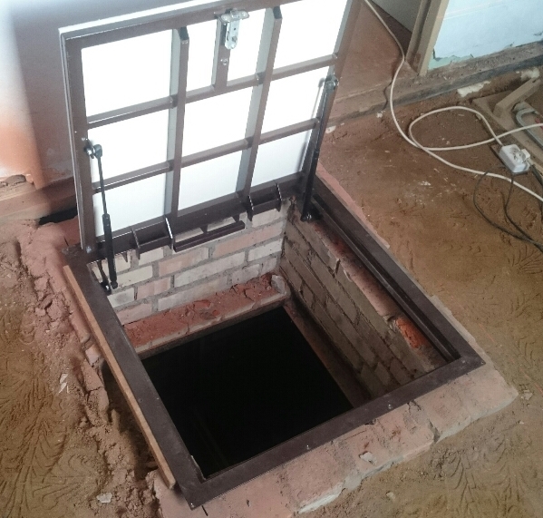 Вывешивание уголка в нулевую отметку пола