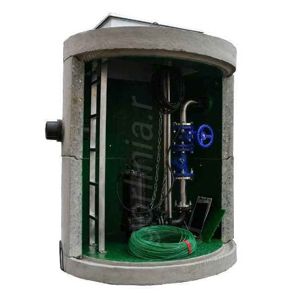 Люки технологические в разрезе канализационной насосной станции КНС с лестницей и насосом на направляющих